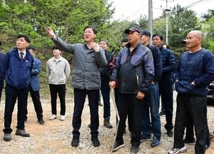 이민근 안산시장, 대부해솔길 민원 현장 점검·주민 건의사항 청취