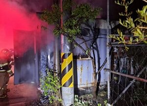 양평 주택창고용 컨테이너에 불, 담뱃불 추정