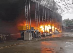 평택 청북읍 폐기물처리업체서 불, 인명피해 없어