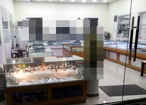 금은방서 손님처럼 귀금속 착용해 도주한 고등학생들...1시간 만에 붙잡혀