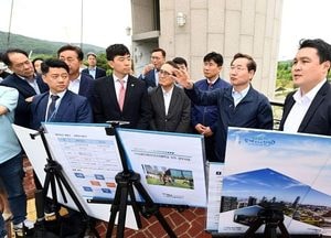 “영종·용유지역 대표 관광·레저 허브로 키운다”...유정복 인천시장 ​​​​​​​사업 현장 찾아 점검