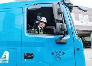 김보라 안성시장, 임기 2년 차 ‘쓰레기 수거작업’으로 스타트