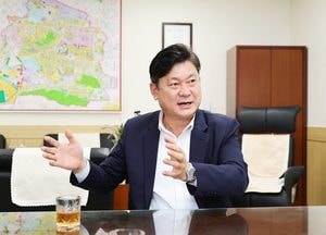 [인터뷰] 이영훈 미추홀구청장 “주민과 새로운 변화를 이끌어 내 ‘함께 뛰는 미추홀구’ 만들 것”