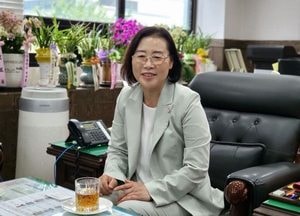 [인터뷰] 고선희 인천 서구의회 의장, 미래산업 뿌리 내리는 인천 서구 “원도심 균형 발전 이룰 것”
