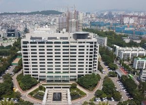 근로자 추락사, 최준욱 전 인천항만공사 사장 항소심 무죄에 검찰 '상고'