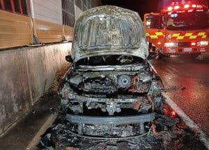 부천 오정동 경인고속국도 달리던 승용차서 불, 인명피해 없어
