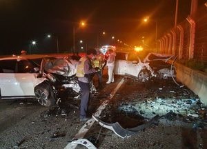 제2경인고속도로서 새벽 추돌사고, 20대 심정지