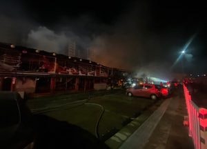 시흥 월곶종합어시장 새벽 불, 점포 17곳 전소