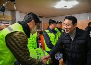 백영현 포천시장 "답은 항상 현장에"...청소 현장서 새해 첫 일정 시작