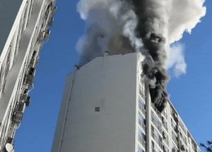 [영상] 남양주 아파트 13층서 불...인명피해 없어