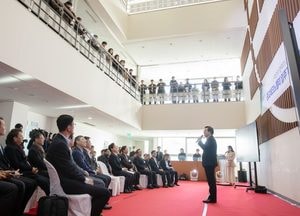 김동연 “명실상부 대한민국 최고의 바이오단지, 광교에 만들 것”