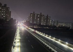김포시청 직원들의 아이디어로 불 밝힌 '시도 5호선'