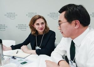 "다보스포럼 참석" 김동연 “지방정부 탄소정책, 생활밀착형·일관성 필요”