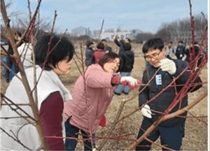 국제사이버대 웰빙귀농조경학과 동아리...수원학습관서 '방학 중 실습 활동'