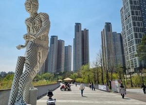 수원시, 따듯한 봄날 나들이 떠날까...11개 공원서 문화공연·건강·체험교실 열어
