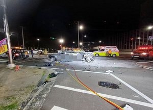 오산서 택시와 SUV차량 충돌사고...운전자·승객 2명 숨지고 1명 부상