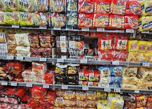 [공감, 세상구경] 환갑 맞은 K-라면 열풍, 라면사랑에 빠진 외국인들