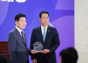 김주영 의원, 전기산업발전기본법 제정 공로 '대한민국 국회 의정대상' 수상