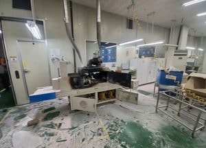 부천 인쇄공장 인쇄기계서 불, 8분 만에 자체 진화