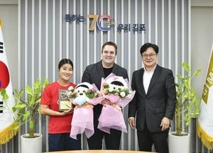 김포시, 독한커플 김혜선·스테판 부부 홍보대사 위촉