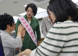 신계용 시장, 어르신·청소년 위한 무상 교통 서비스 '과천토리패스' 7월부터 시행