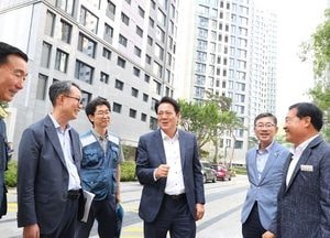 최대호 안양시장, 평촌엘프라우드 청년임대주택 건설 현장 방문 점검