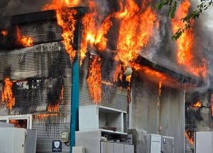 하남 상사창동 창고서 불, 인명피해 없어