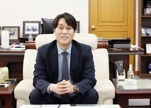 [인터뷰] 박준모 안양시의회 의장, 시민들의 행복·삶의 질 향상 ‘최우선 목표’...의회 역할에 ‘최선’