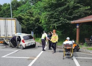 이천 죽당리 구간 3번국도 졸음쉼터 인근서 추돌사고...운전자 1명 숨져