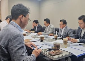 평택시의회 국힘, 민생회복 추경예산 확보 잰걸음...소상공인 위한 출연금 추가 확보 정책논의