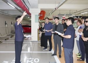 김정헌 중구청장, 공동주택 충전시설 점검 나서… ‘전기차 포비아 조기 불식’