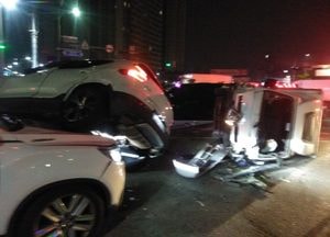 용인 기흥역교차로서 차량 충돌사고...50대 남성 중상·30대 여성 경상