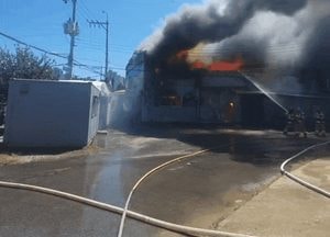 [영상] 화성 반월동 금속부품가공 공장서 불, 한 때 비상1단계 발령