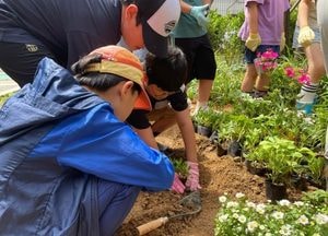 광명시, 친환경 리빙백서 뉴디즈·두뼘 탄소저감 정원만들기…환경부 ‘우수 환경교육프로그램’ 추가 지정