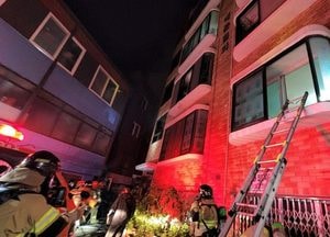 성남 다세대주택서 전기장판 원인 추정 불…6명 연기흡입