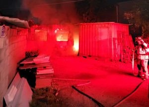 화성 동화리 주택창고서 새벽 불, 20대 여성 경상