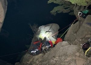 북한산 바윗길서 부상 60대 여성…산악구조대, 비박 후 해뜨자 헬기로 이송