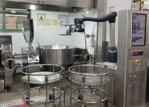 인천시교육청 ‘인천형 학교 급식 조리 로봇’ 첫 도입