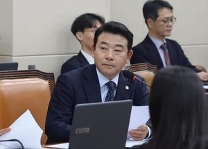 “기업 규모별 단계적 정년연장 필요”…박정 의원, 노동부 ‘國監’서 대안 제시