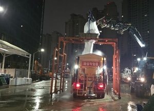 성남시, 첫눈에 취약지역 밤샘 제설작업...시민 출근길 안전 총력