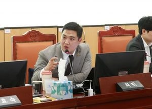 최민 경기도의원, 경기대표도서관 민간위탁 직영으로 급선회 문제 지적