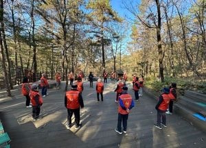 여주시치매안심센터, ‘뇌 마음 힐링하러 숲으로 가요’ 이달까지 총 11회 진행