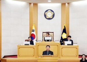 김경일 파주시장 ‘2025년도 시정연설’…시민이 어려울수록 공공이 더 앞장서야