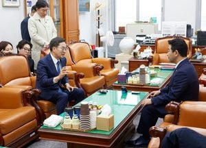 김동연 경기도지사, 박정 예결위원장 만나 ‘정부 재정 확대·국비 확보’ 협조 요청