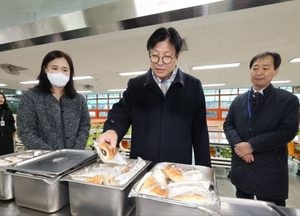 도성훈 인천시교육감, 인천논현초 방문…전국학교비정규직연대회 총파업 대응 상황 점검