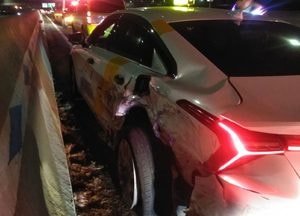 부천 경인고속도로서 추돌사고...30대 여성 택시 승객 부상