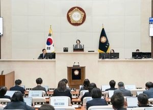 용인특례시의회, 제288회 제2차 정례회 폐회...윤석열 탄핵 촉구 결의안 가결