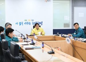 오후석 경기도 행정2부지사, 화성시 축산농가 폭설 피해 복구 상황 점검