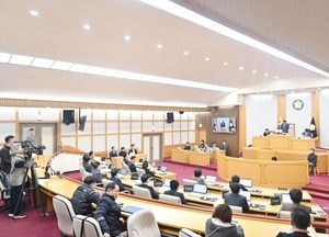 파주시의회, 제251회 제2차 정례회 폐회…2025년 파주시 예산 2조1천억원 확정