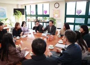 이상일 용인특례시장, 수지·기흥구 7개 초·중학교 통학 환경 개선 현장 점검